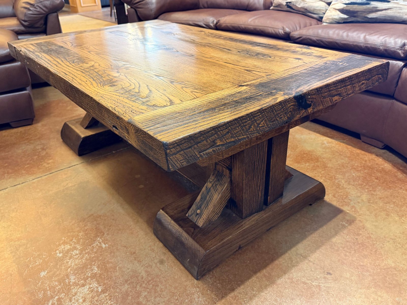 Gettysburg Cocktail Table - Image 4